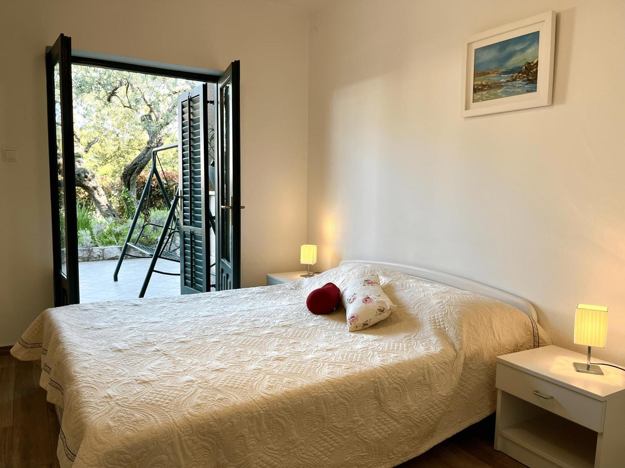 Center - With Private Terrace 2